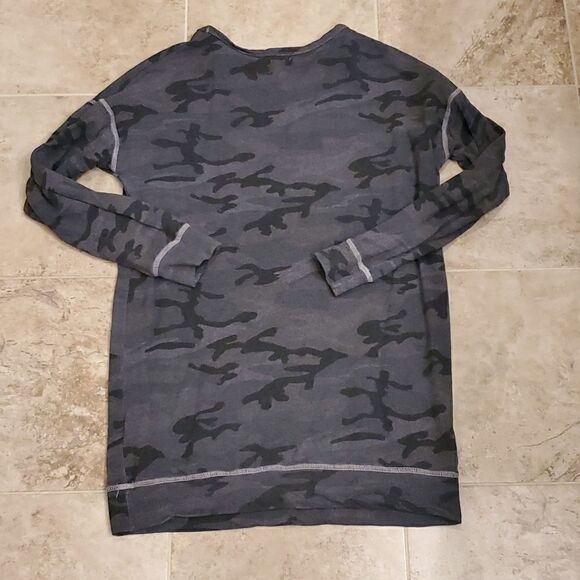 Sundry gray and black camouflage lightweight sweatshirt - Picture 8 of 10